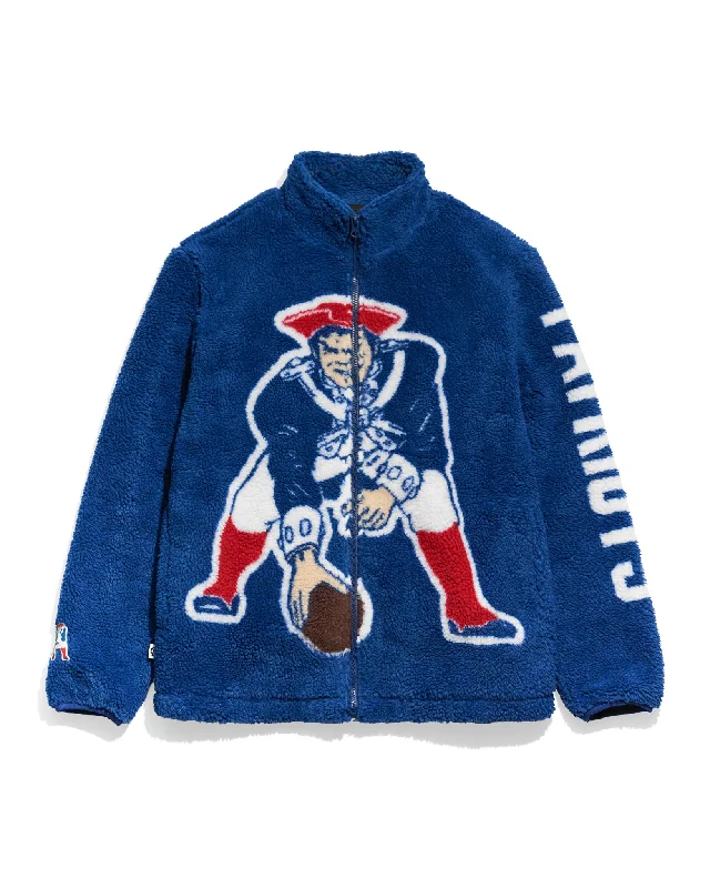 Checkered men jackets in a plaid pattern for a preppy appearanceNew England Patriots Big Logo Sherpa Jacket