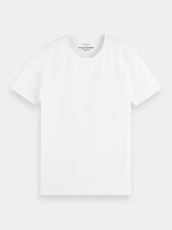 Men's mock - neck t - shirts with a modern and sleek styleClassic organic cotton/elastane crewneck t-shirt